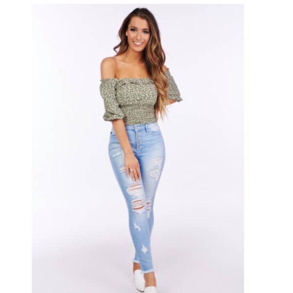 Ruffled off shoulder crop top - green - large